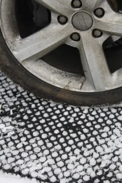 Outdoor flooring