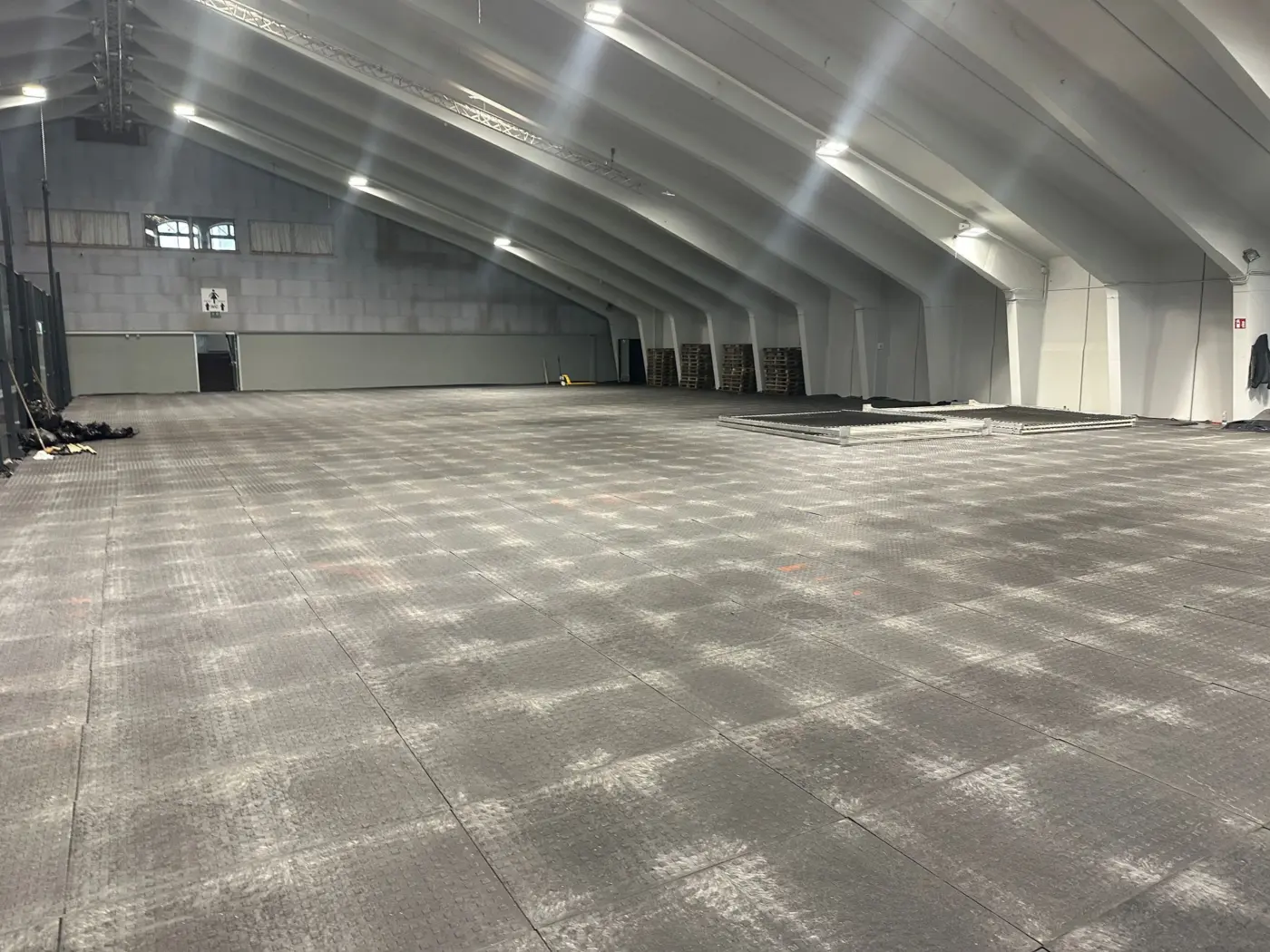 TM Cargo – Industrial floor