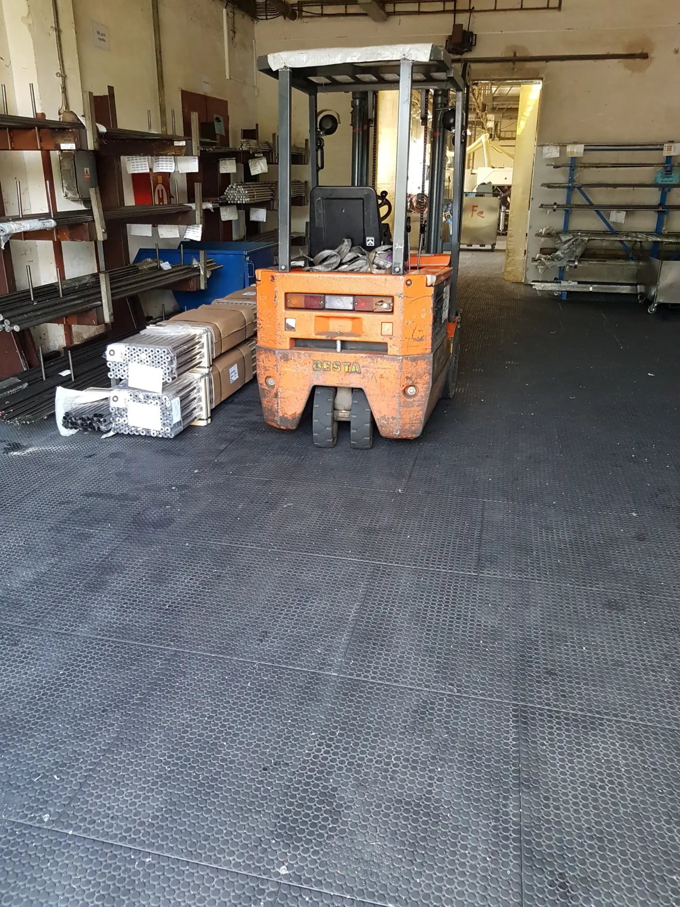 TM Interior – Industrial floor