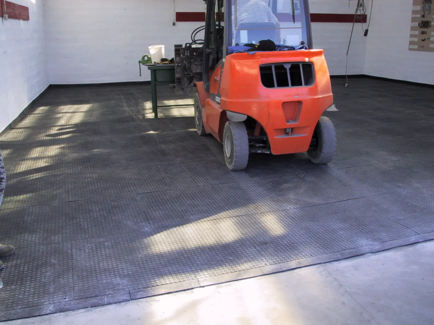 TM Interior Double-Sided – Industrial floor