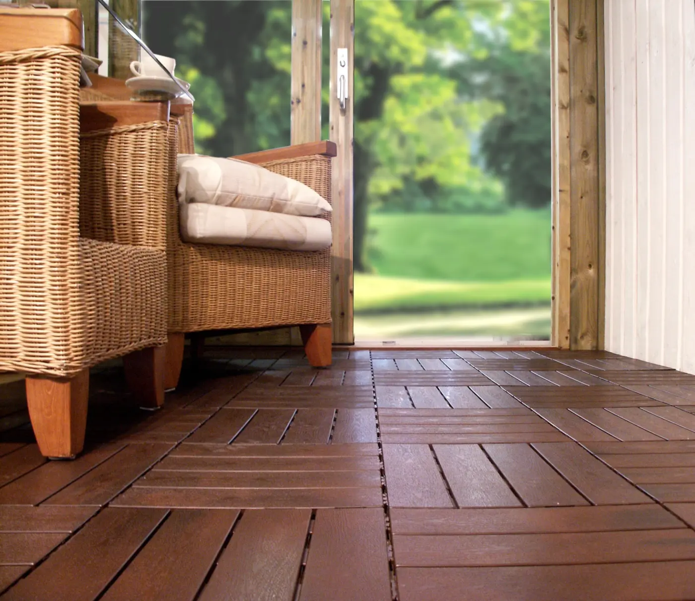 TM Wood Look – Trade & commerce