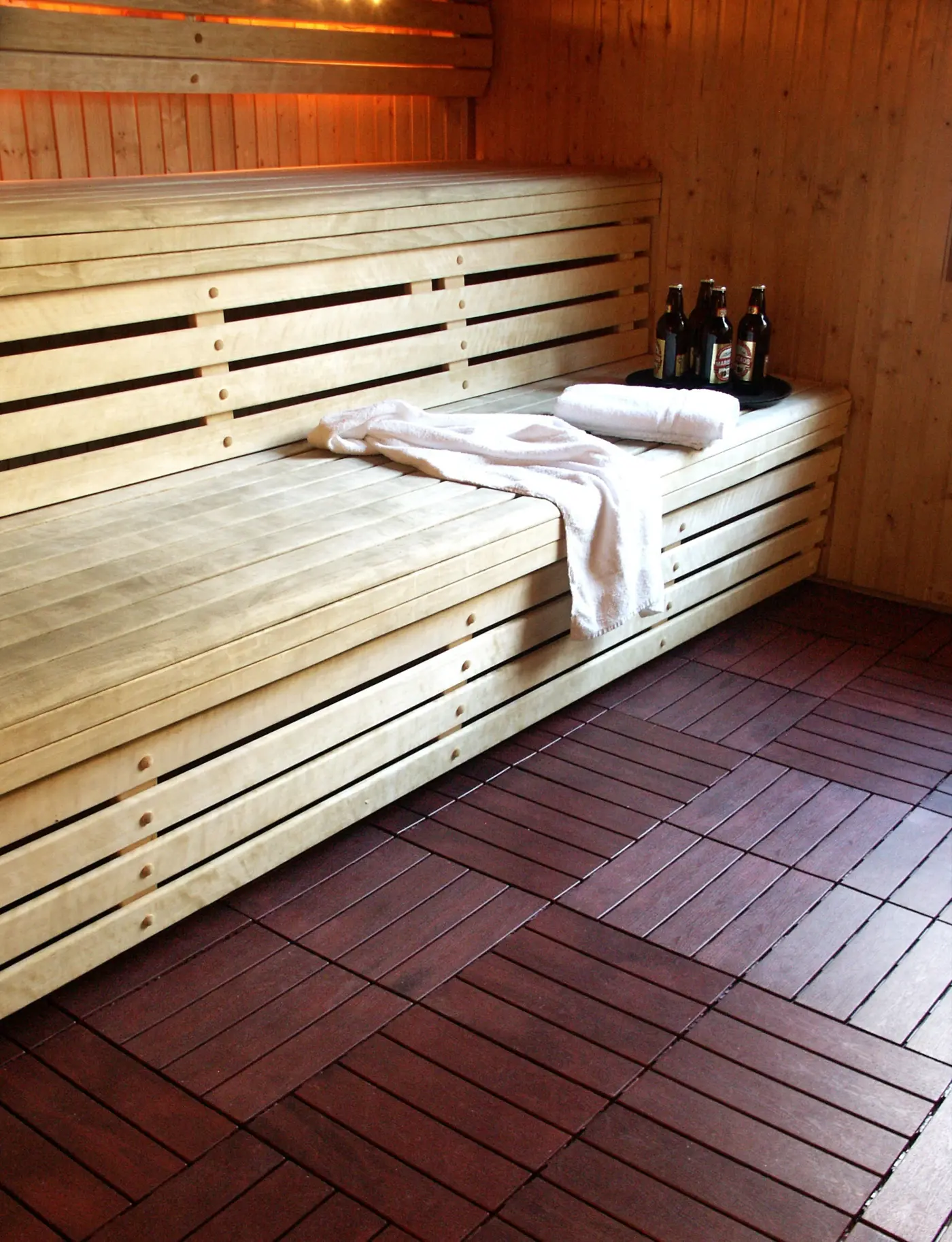 TM Wood Look – Trade & commerce