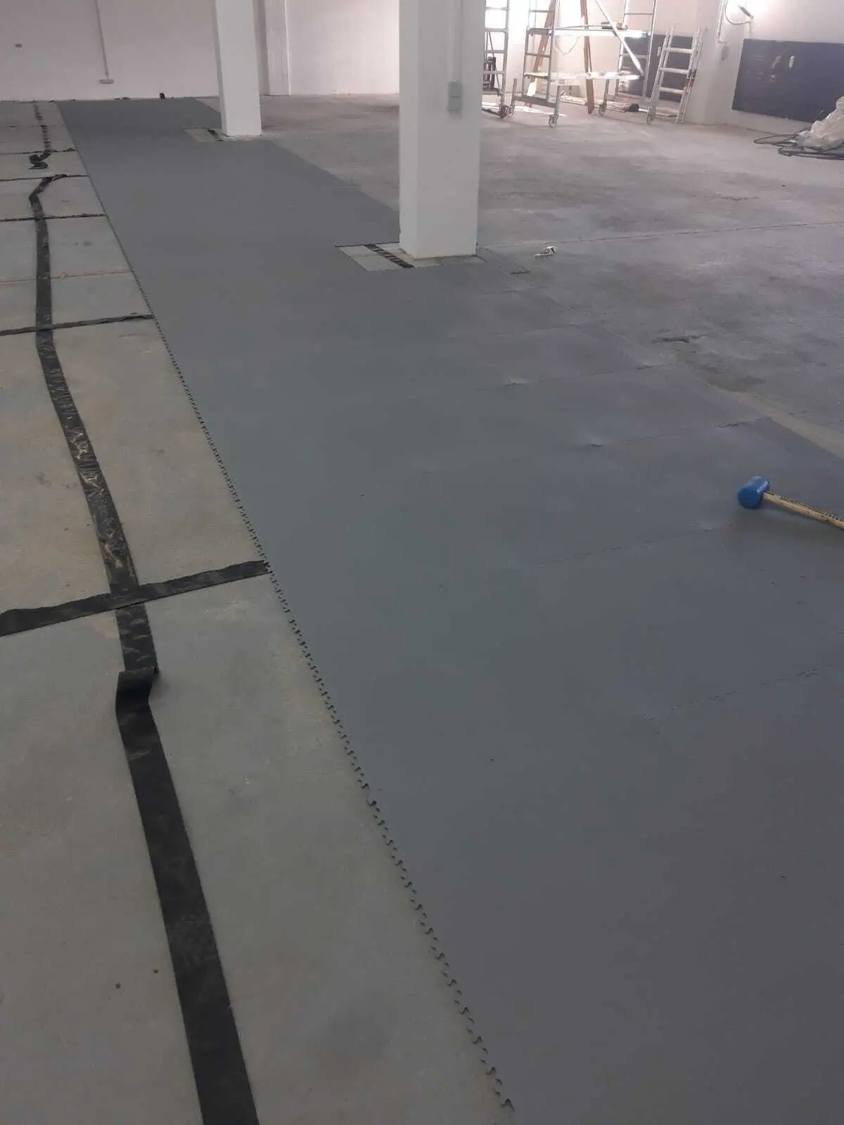 TM XL ESD – Industrial floor