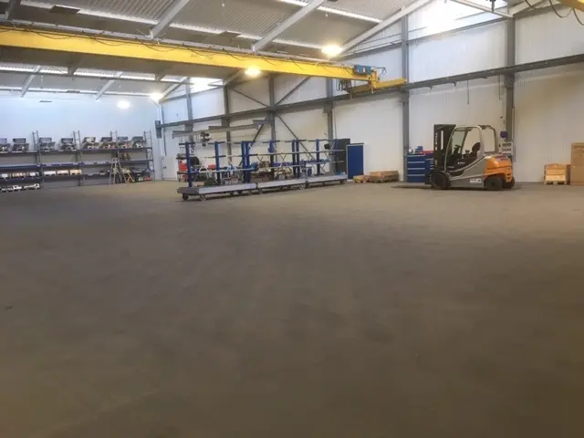 Industrial floor